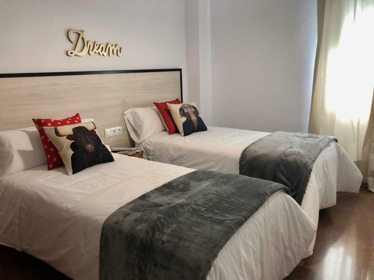 Gatu Premium Villa Aramburu, " Preferente Mayores De 25 Anos Y Familias " Эль-Пуэрто-де-Санта-Мария Экстерьер фото